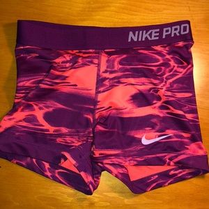 Women’s nike pros